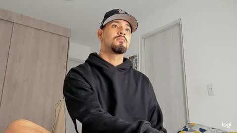 Snapshot of maximo004 chatting on 04/08/26, 04:34 Maximo online show from 04/08/26, 04:34