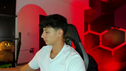 Snapshot of maximo_romano chatting on 06/24/26, 07:13 Maximo online show from 06/24/26, 07:13