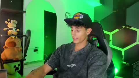 Snapshot of maximo_romano chatting on 06/29/26, 07:03 Maximo online show from 06/29/26, 07:03