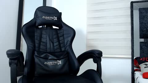 Snapshot of maximo_sebastian chatting on 02/03/25, 06:34 Maximo Sebastian online show from 02/03/25, 06:34