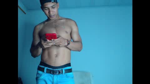 Maximo Aron Vega online show from 12/13/24, 08:15