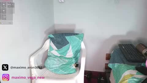 Maximo Aron Vega online show from 11/10/25, 11:15