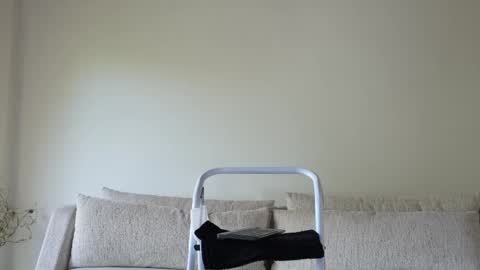 Sebastian online show from 02/23/25, 08:55