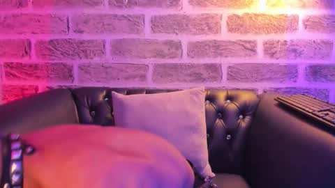 MAXIMO online show from 02/26/26, 05:06