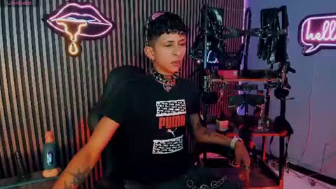 Snapshot of maximoking26 chatting on 07/15/26, 03:12 MAXIMO online show from 07/15/26, 03:12