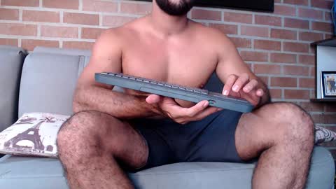 maximotorricelli online show from 02/04/25, 06:38