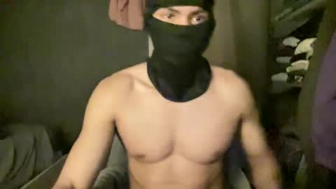 Snapshot of maximus20176 chatting on 01/03/25, 02:08 grey online show from 01/03/25, 02:08