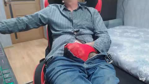 Snapshot of maximus3334 chatting on 01/09/26, 09:49 maximus3334 online show from 01/09/26, 09:49