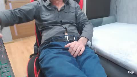 Snapshot of maximus3334 chatting on 03/27/26, 12:16 maximus3334 online show from 03/27/26, 12:16