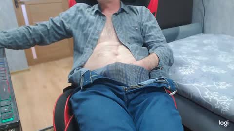 Snapshot of maximus3334 chatting on 04/14/26, 11:27 maximus3334 online show from 04/14/26, 11:27