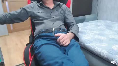 Snapshot of maximus3334 chatting on 04/28/26, 11:48 maximus3334 online show from 04/28/26, 11:48