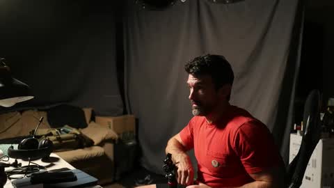 Snapshot of maximus_787 chatting on 11/14/25, 02:43 Maximus7871 online show from 11/14/25, 02:43