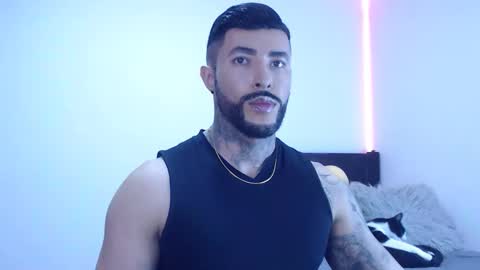 Independent Model online show from 11/04/25, 03:38