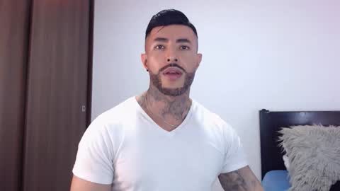 Independent Model online show from 11/29/25, 05:21