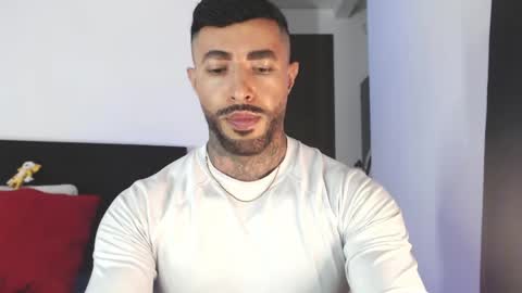 Independent Model online show from 05/11/26, 03:34