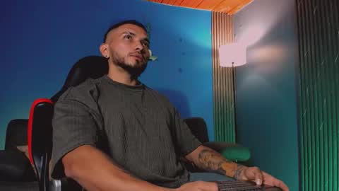 Snapshot of maximusclark chatting on 01/08/26, 02:58 Maximus Clark online show from 01/08/26, 02:58