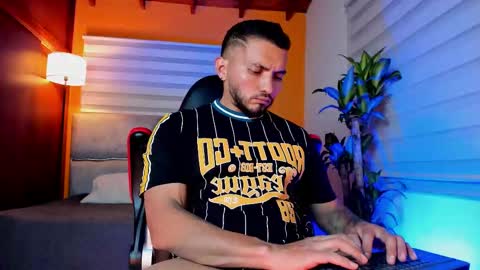 Snapshot of maximusclark chatting on 02/25/26, 01:59 Maximus Clark online show from 02/25/26, 01:59