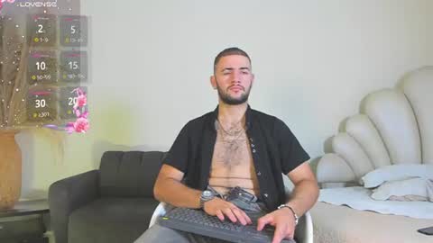 Snapshot of maximusclark1_ chatting on 06/19/26, 12:09 Maximus online show from 06/19/26, 12:09