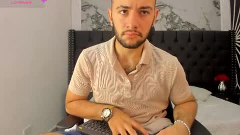 Snapshot of maximusclark1_ chatting on 06/21/26, 12:08 Maximus online show from 06/21/26, 12:08