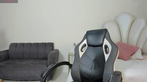 Snapshot of maximusclark1_ chatting on 06/23/26, 12:25 Maximus online show from 06/23/26, 12:25