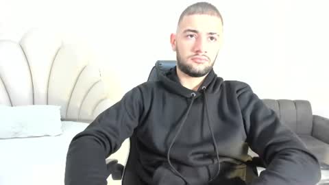 Snapshot of maximusclark1_ chatting on 07/08/26, 11:37 Maximus online show from 07/08/26, 11:37