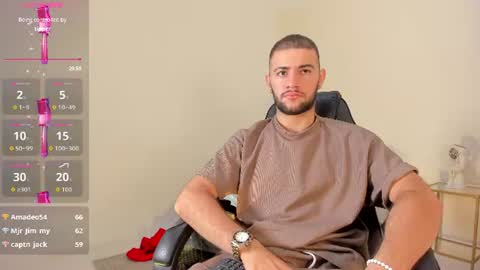 Snapshot of maximusclark1_ chatting on 07/12/26, 11:56 Maximus online show from 07/12/26, 11:56