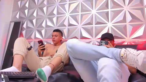 Snapshot of maximuss_19 chatting on 12/19/24, 02:46 Maximus online show from 12/19/24, 02:46