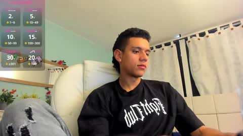 Snapshot of maximuss_19 chatting on 02/13/25, 07:42 Maximus online show from 02/13/25, 07:42