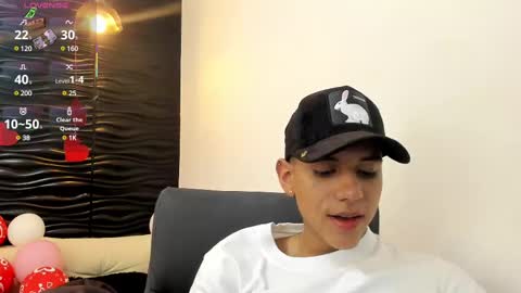 Snapshot of maximuss_19 chatting on 02/19/25, 08:20 Maximus online show from 02/19/25, 08:20