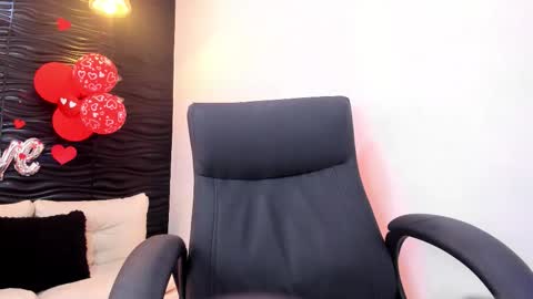 Snapshot of maximuss_19 chatting on 03/19/26, 12:25 Maximus online show from 03/19/26, 12:25