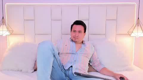 Maxim online show from 04/14/26, 07:20