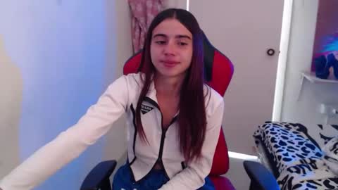 maxinesex_ online show from 12/05/25, 01:52