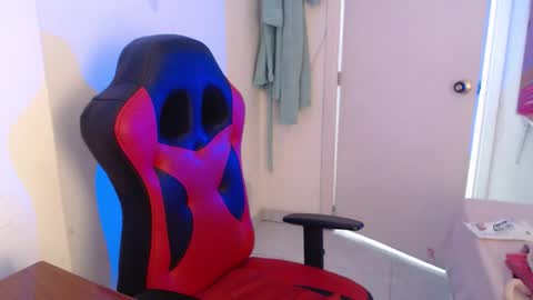 maxinesex_ online show from 02/24/26, 03:21