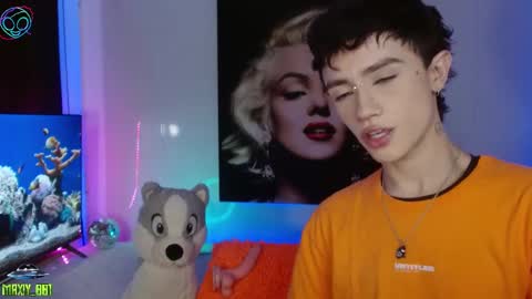 Max online show from 03/10/25, 05:22