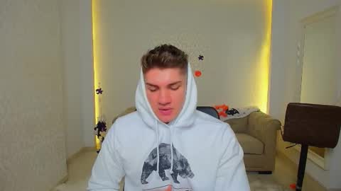 MaxKaiden online show from 10/27/25, 05:55