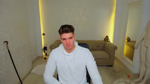 MaxKaiden online show from 11/12/25, 05:41