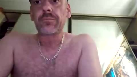 Snapshot of maxlme2721063 chatting on 06/10/26, 07:13 maxlme2721063 online show from 06/10/26, 07:13