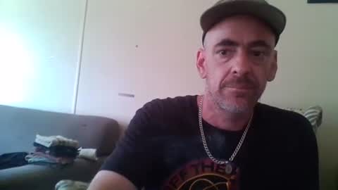 Snapshot of maxlme2721063 chatting on 06/16/26, 06:32 maxlme2721063 online show from 06/16/26, 06:32
