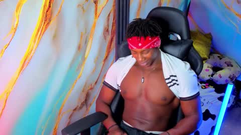 Snapshot of maxmuscle10 chatting on 03/06/26, 07:21 Maxmuscle10 online show from 03/06/26, 07:21