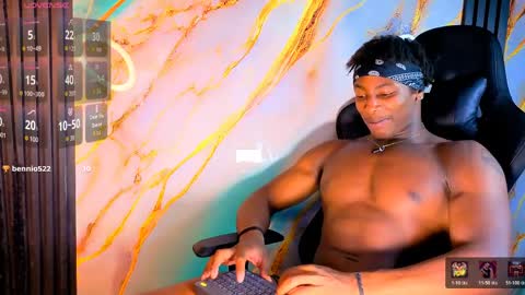 Snapshot of maxmuscle10 chatting on 04/10/26, 05:12 Maxmuscle10 online show from 04/10/26, 05:12