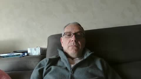 Snapshot of maxou569 chatting on 03/07/25, 08:13 maxou569 online show from 03/07/25, 08:13