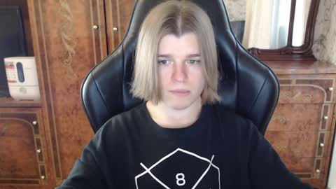 Max online show from 02/02/25, 12:13