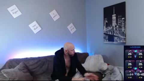 MaxRouger online show from 10/28/25, 09:13