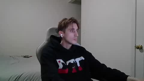 Max Ryder online show from 12/17/25, 01:55