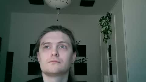 Snapshot of maxs_93 chatting on 01/12/26, 04:23 maxs_93 online show from 01/12/26, 04:23