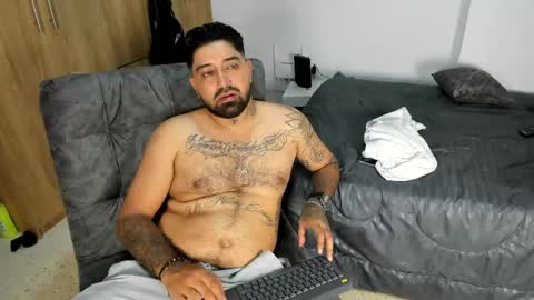 Snapshot of maxstorm_ chatting on 04/25/26, 04:59 Max online show from 04/25/26, 04:59