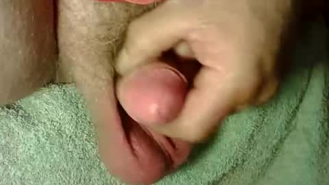 Snapshot of maxtails chatting on 01/03/25, 12:41 avinago online show from 01/03/25, 12:41