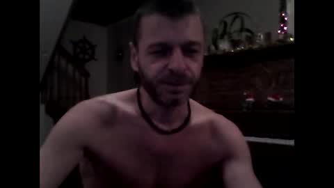 Snapshot of maxthewolf chatting on 01/04/25, 06:30 MaxTheWolf online show from 01/04/25, 06:30