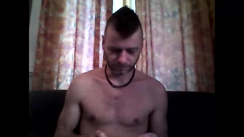 Snapshot of maxthewolf chatting on 12/03/25, 08:07 MaxTheWolf online show from 12/03/25, 08:07