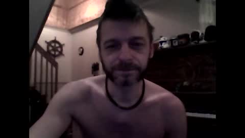 Snapshot of maxthewolf chatting on 01/18/26, 11:36 MaxTheWolf online show from 01/18/26, 11:36